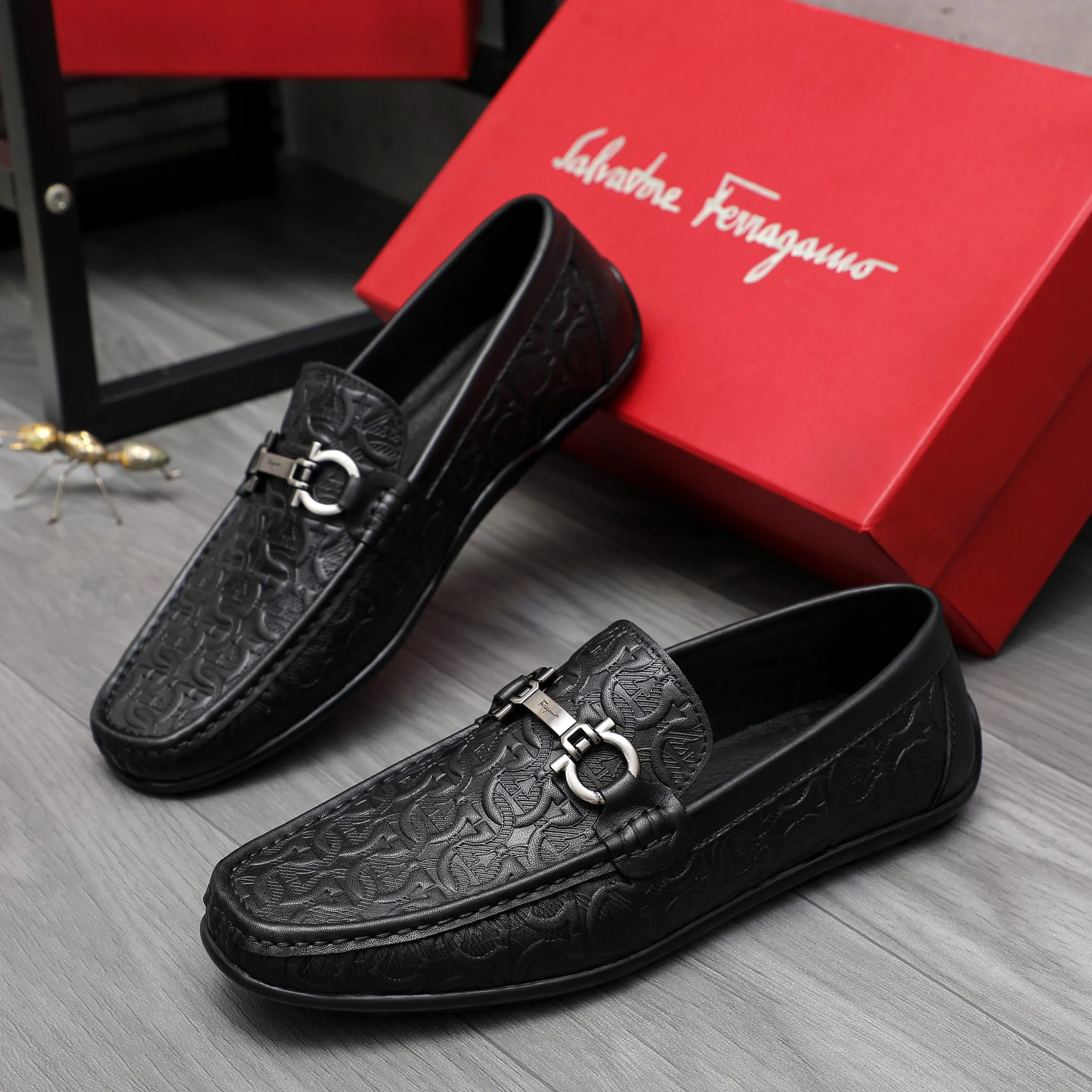 Men's shoes 💰380 Product trademark: Ferragamo "Ferragamo" casual slip-on shoes Regular size: 38-45 (45. Customized, non-returnable) Product materials: Selected embossed cowhide upper, pigskin lining, rubber non-slip outsole